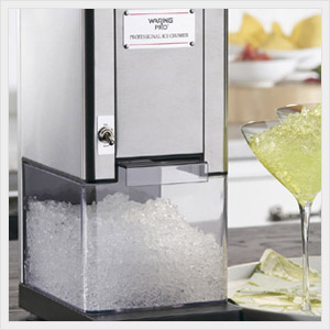 This Crushed Ice Maker Crushes Ice With A Powerful 150 Watt Motor